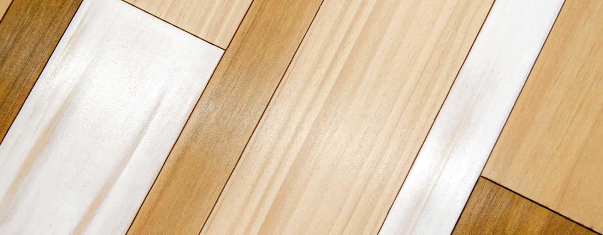 foto detalle slider mesa de centro elevable madera maciza blanco decape tonos madera